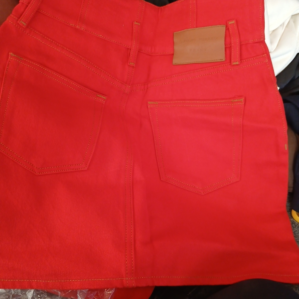 Carolina Herrera Red Skirt Set with Gold Accents - Picture 8 of 11